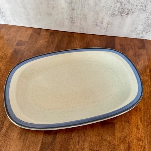 Mid Century Serving Bowl and Plater - Picture 3 of 4